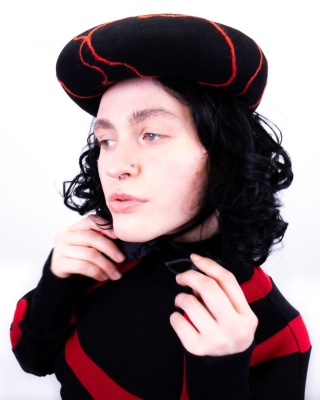 Crimson veins beret